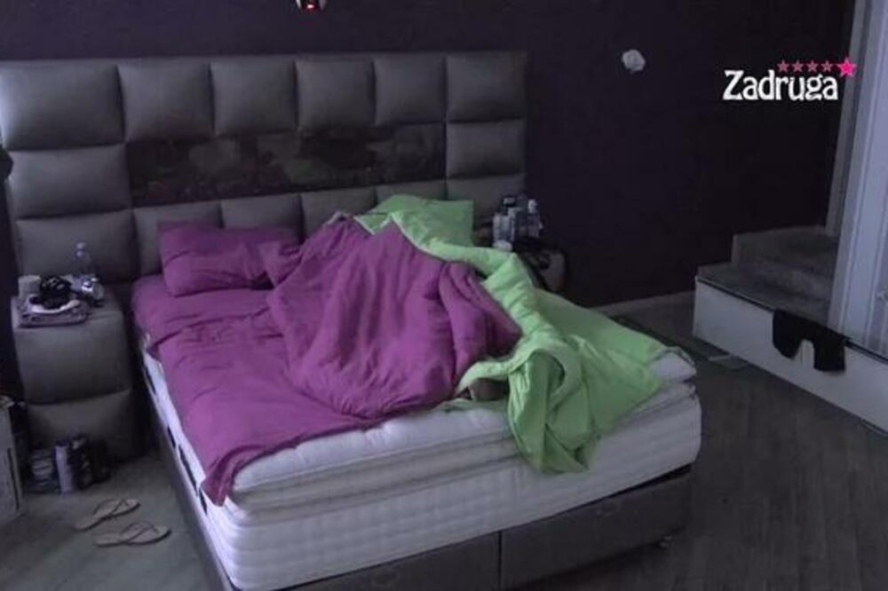 PRVA 'BRAČNA' NOĆ! HOT VIDEO zadrugarke i Tarinog bivšeg ISPOD POKRIVAČA!