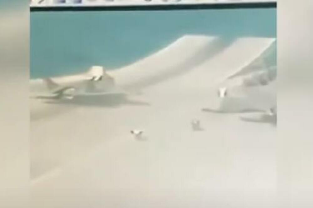 OBJAVLJEN SNIMAK PADA BRITANSKOG VOJNOG AVIONA: Pilot se katapultirao pre nego što je letelica pala (VIDEO)