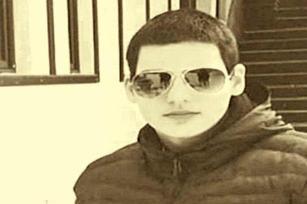 PETAR RAKOČEVIĆ PLAKAO U SUDU: Priznao da je udario Filipa pištoljem, ali je oružje SAMO OPALILO?