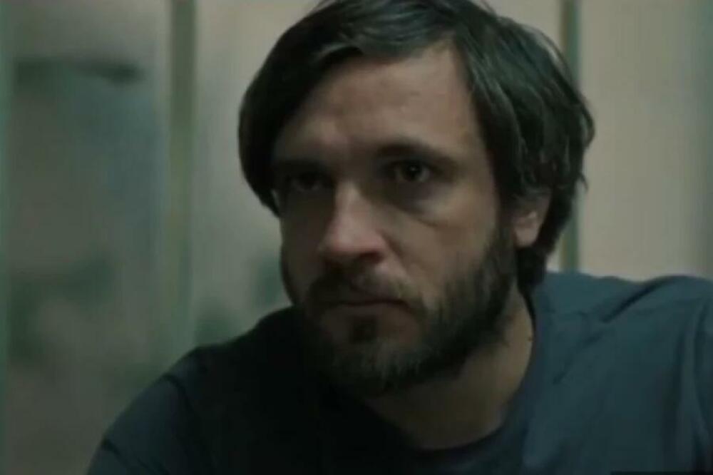 DANAS JE OZBILJAN GLUMAC, A NEKADA JE PRODAVAO SVINJE I MALINE: Za njim uzdišu i starije i mlađe, svi ga znamo!