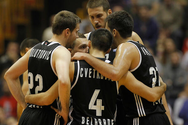BAŠ MU PRIJA ŠPANIJA: Bivši plejmejker "večitih" stigao iz Meksika u Endesu da pomogne Betisu u borbi za opstanak!