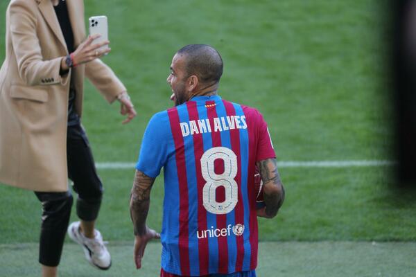 POTPUNI DEBAKL NAJTROFEJNIJEG FUDBALERA: Sudiće mu se za silovanje