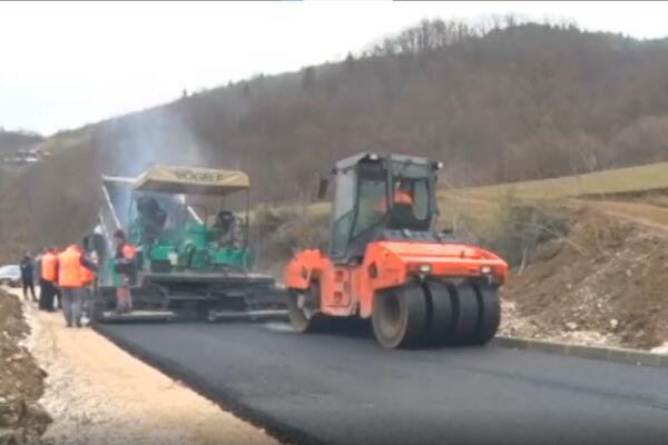 NOVI ASFALT STIŽE DO DEVIĆA NAKON TRI DECENIJE! Planirano je 8 kilometara novog puta