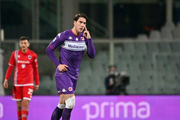 OGLASIO SE I DUŠAN VLAHOVIĆ: Srpski reprezentativac poslao jasnu vezanu za današnje natpise! (FOTO)