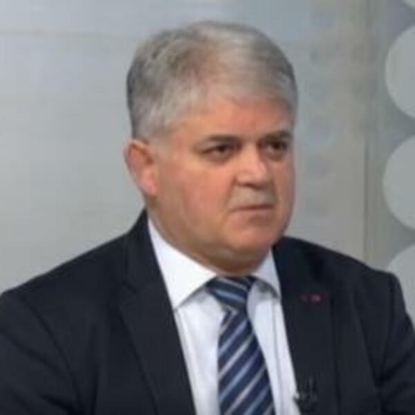 POOŠTRENA KONTROLA NA AERODROMIMA ZBOG OMIKRONA! Stamenković: Svakog putnika mora da identifikuje MUP!