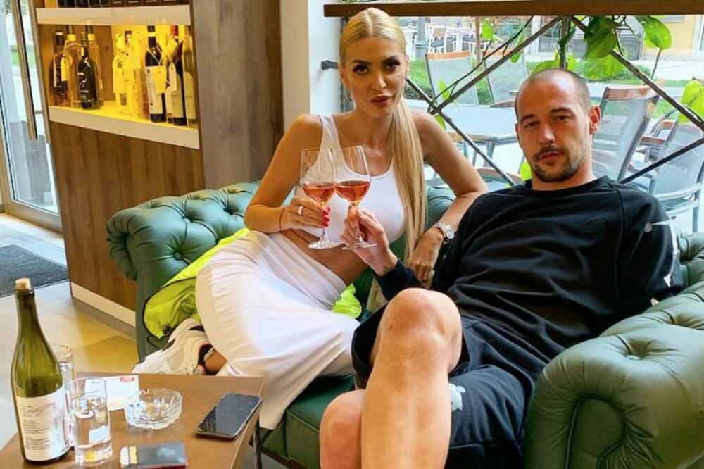 ZAVIRITE U LUKSUZNI DOM SNEŽANE I MILANA BORJANA: Leti bazen, zimi kamin - RASKOŠ odiše svakim kvadratom! (FOTO)