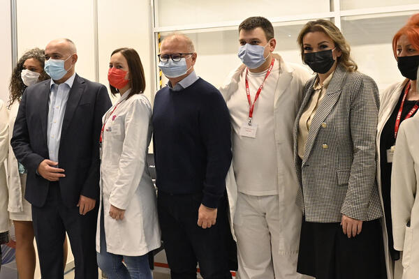 OTVOREN NOVI PUNKT ZA VAKCINACIJU U BEOGRADU! Vesić otkrio i koliko građana u prestonici je VAKCINISANO