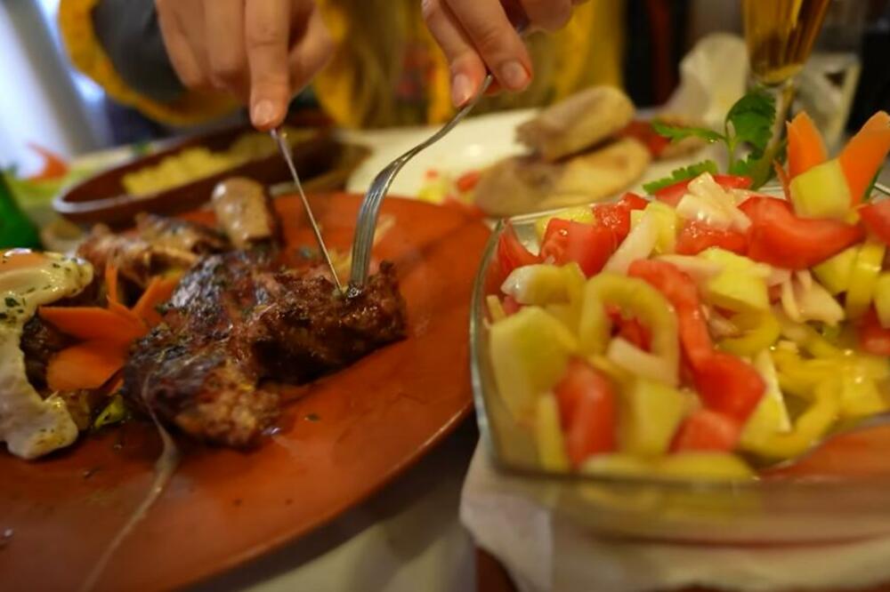 "BISER JADRANA" OVE GODINE DERE SA CENAMA, A SEZONA JOŠ NIJE NI POČELA: Dobro POGLEDAJTE, ovo je DETALJAN CENOVNIK