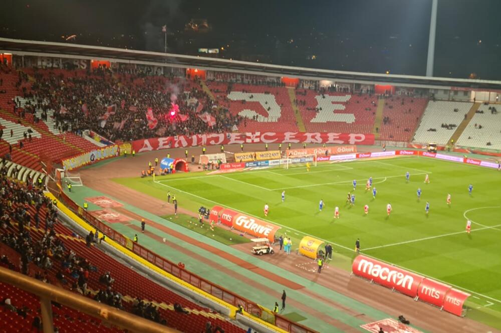 PRAVO NIOTKUDA: Pao POTPIS na "Marakani"!