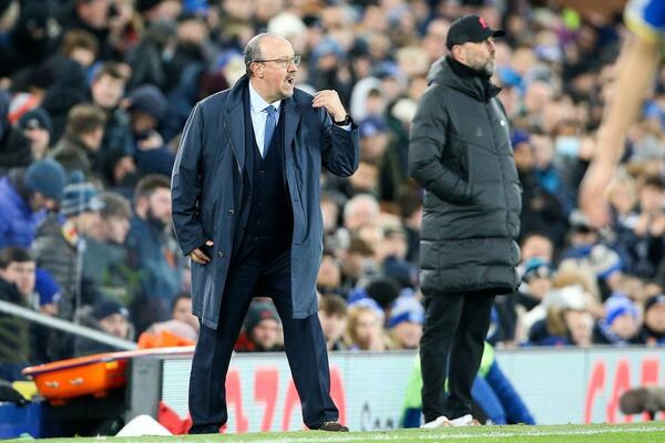 KATASTROFA U GRADSKOM DERBIJU ĆE GA SKUPO KOŠTATI: Benitez pred otkazom!