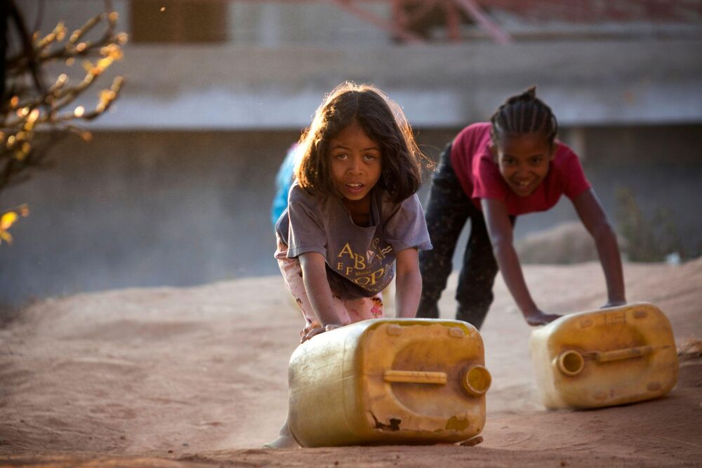 Madagaskar, Glad, Deca