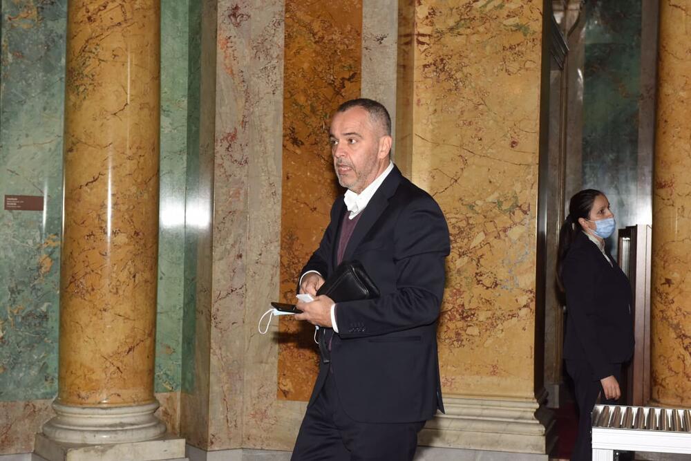 Komemoracija, mILUTIN mRKONJIĆ