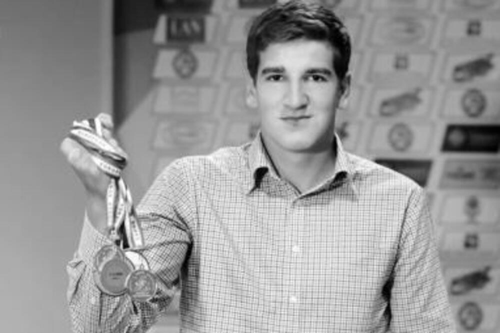 STRAVIČNO: Borislav (24), trostruki šampion Evrope, preminuo od posledica zaraze koronavirusom!