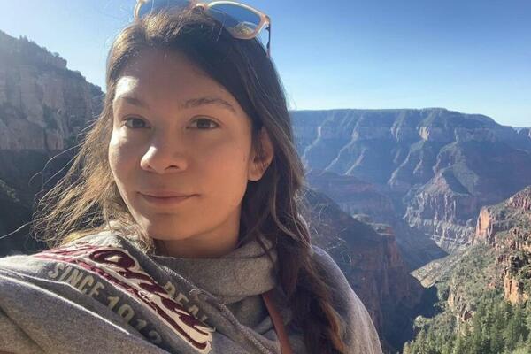 ŠAMPIONKU NAPAO KOLEGA: Kolenom mi pritisnuo vrat, gazio mi lice... GOLA sam potrčala niz hodnik VRIŠTEĆI ZA POMOĆ!