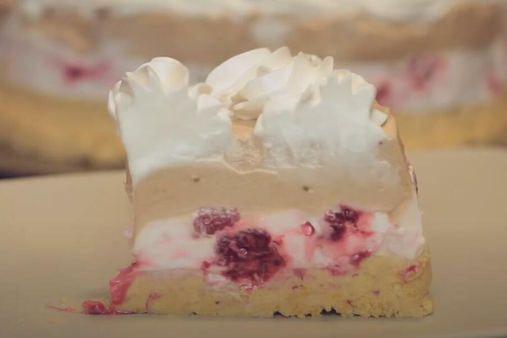 SVE SRPKINJE SU POČELE OVU TORTU DA PRAVE ZA NOVU GODINU: Recept još iz stare JUGE, a ukus IZUVA koliko je dobar