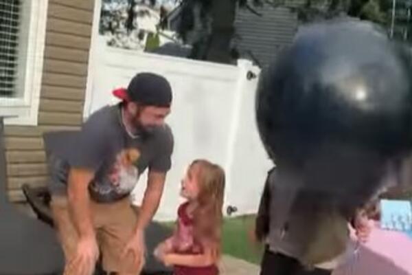 LEPA PORODIČNA CEREMONIJA POŠLA PO ZLU: Sve je bilo savršeno do 1 MOMENTA, isplivao NEVEROVATAN SNIMAK! (VIDEO)