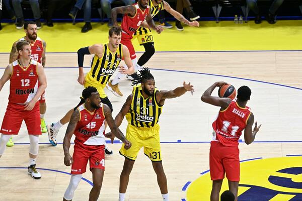 SRBI U EVROLIGI: Gudurić predvodio Fener do pobede! Milutinov zapažen u trijumfu CSKA! Nedović solidan ali poražen!