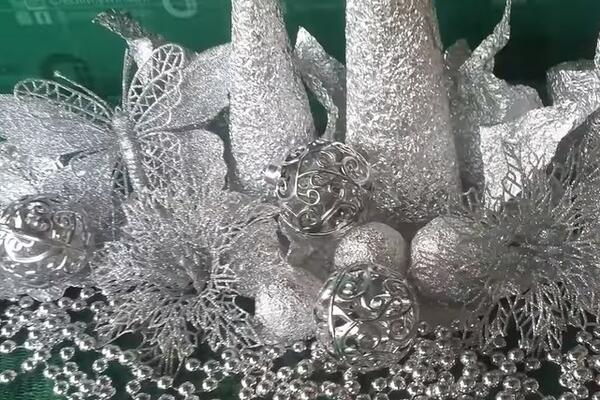 POSLE OVOG SNIMKA NA NOVOGODIŠNJU DEKORACIJU VIŠE NEĆETE BACATI PARE: U par koraka napravite sami VRH UKRASE! VIDEO