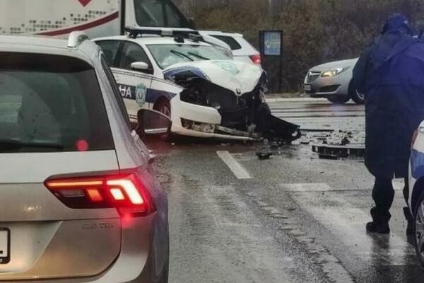 SUDAR NA PANČEVAČKOM MOSTU! Tri osobe su lakše povređene, učestvovalo i policijsko vozilo (FOTO)