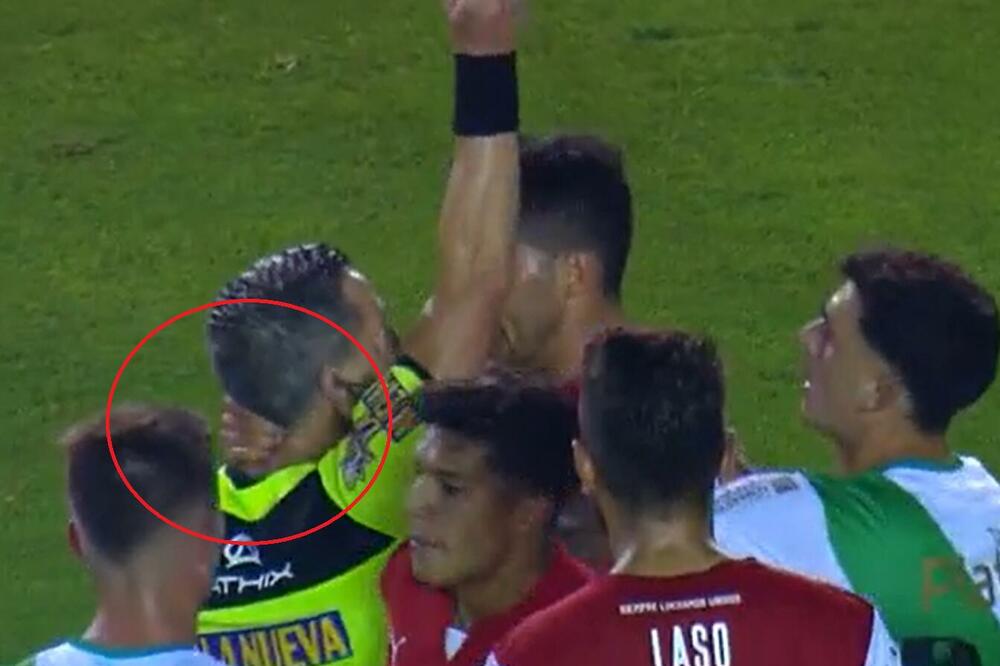 SUSPENDOVANI DO DALJEG ZBOG NAPADA NA ARBITRE: Jedan sudiju ščepao za vrat, drugi PRETIO SMRĆU! (VIDEO)