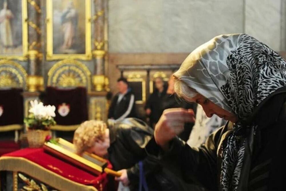 NA SUTRAŠNJI PRAZNIK SVAKA ŽENA TREBA ISPOŠTOVATI JEDAN OBIČAJ: Kažu da ima veze sa PLODNOŠĆU