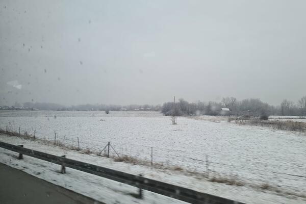 ZABELELA SE I ĆUPRIJA! Sneg veje kao da je januar (FOTO)
