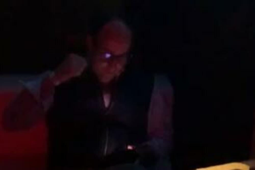 I STARI VUK SE DOBRO ZABAVIO: Ćerka povela OCA u noćni PROVOD, postao prava LEGENDA (VIDEO)