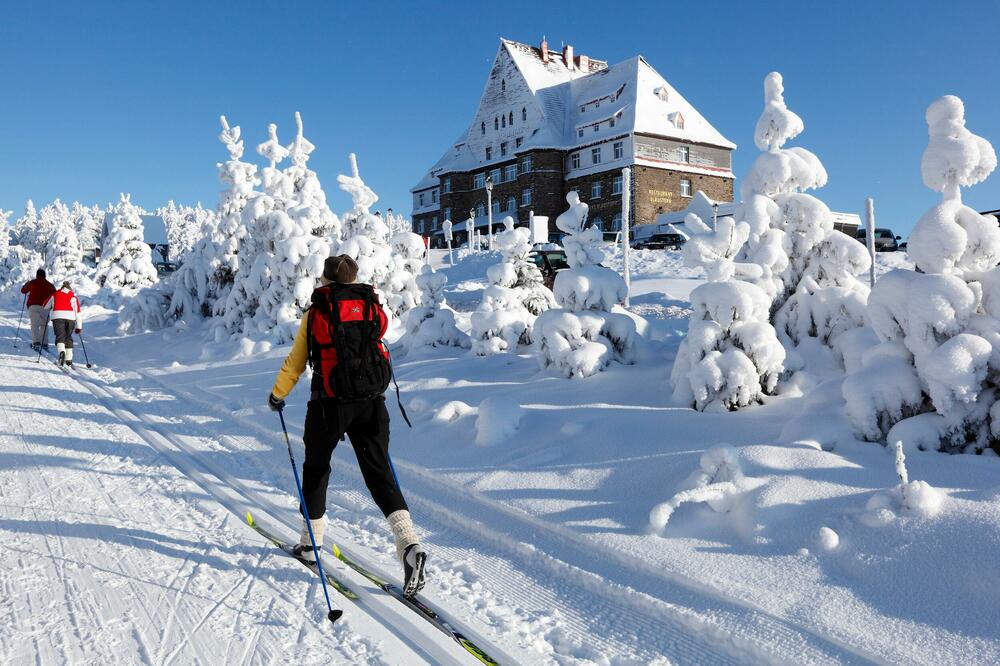LEPA VEST ZA LJUBITELJE: Sezona na Kopaoniku ove godine počinje RANIJE, a ovim danima će skijanje biti BESPLATNO