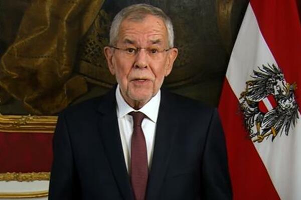 VEĆINA AUSTRIJANACA I DALJE ŽELI ALEKSANDERA VAN DER BELENA: Aktuelni predsednik uživa veliku podršku naroda!