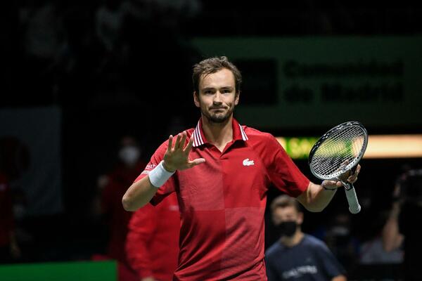 MEDVEDEV SE NIJE NI OZNOJIO! Drugi reket planete lagano do drugog kola, Gaskeu ništa ne mogu godine!