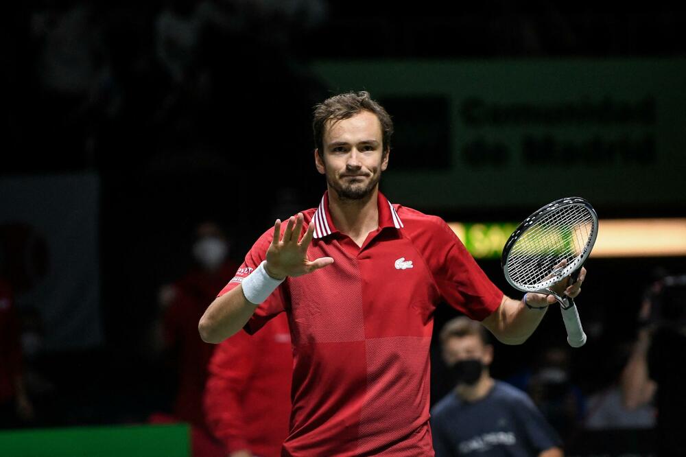 MEDVEDEV SE NIJE NI OZNOJIO! Drugi reket planete lagano do drugog kola, Gaskeu ništa ne mogu godine!