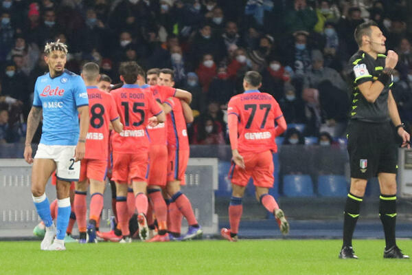 ATALANTA SLAVILA U SPEKTAKULATNOM DERBIJU SERIJE A: Fudbaleri iz Bergama skinuli Napoli sa prvog mesta!