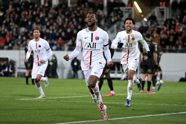 PARIZ SE JEDVA PROVUKAO U LANSU: Francuski drim tim izvukao bod tek u nadoknadi vremena!