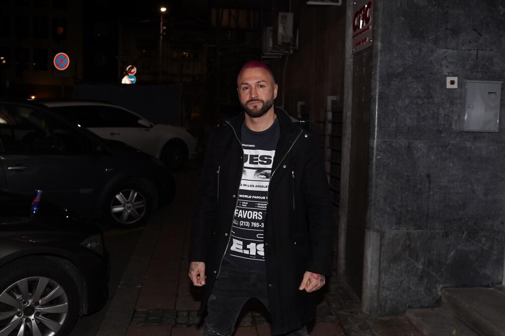 ŠA PONOVO PROMENIO FRIZURU: Nakon što se ofarbao u ROZE sada uradio i OVO!