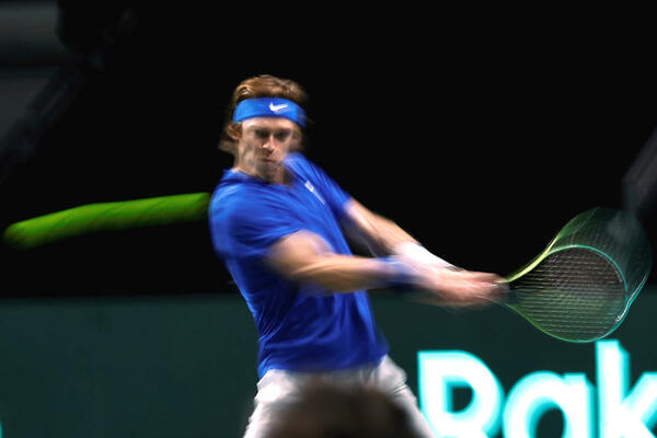 RUSI VODE U FINALU DEJVIS KUPA: Rubljov savladao Goju u prvom meču!