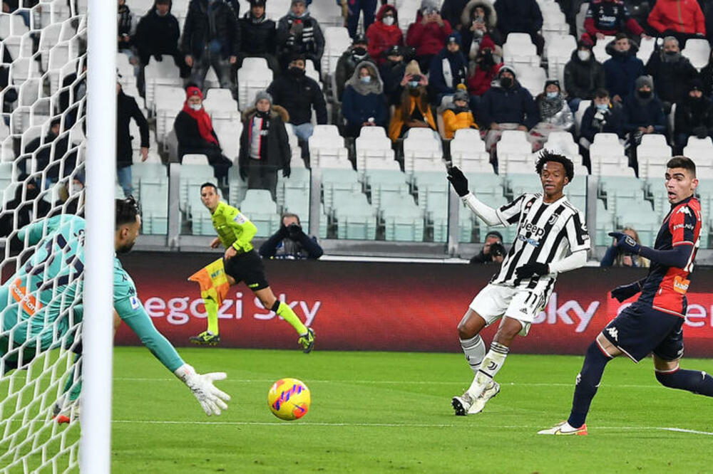 JUVE NIJE IMAO PROBLEMA SA ĐENOVOM: Dibala i Kvadrado donel "staroj dami " nova tri boda!