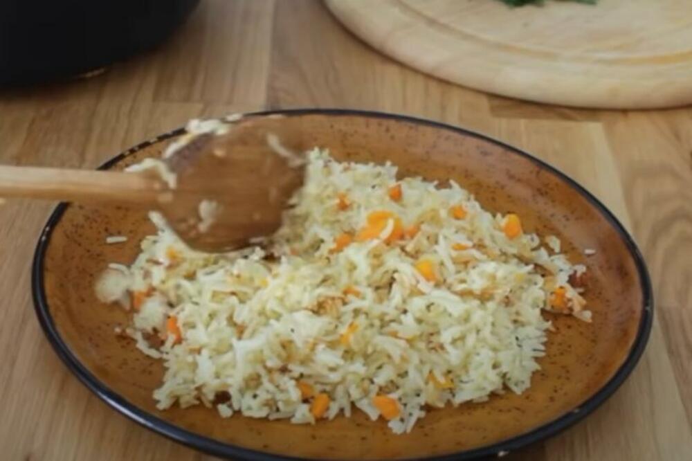 OVAKAV KREMASTI RIŽOTO MORATE DA SPREMITE ŠTO PRE: Domaćice se UTKRUJU za RECEPT koji KIDA