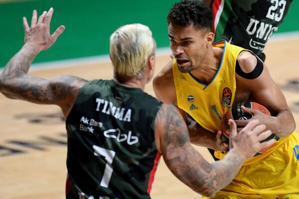 RASTANAK NAKON SAMO MESEC DANA: Uniks se zahvalio Janisu Timi!