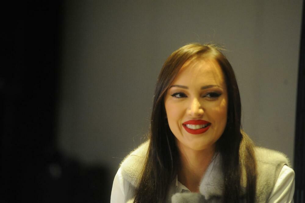 VELIKA MUZIČKA ZVEZDA ĆE NOĆAS BITI NA SCENI SA PRIJOVIĆEVOM: Za nju imao samo reči hvale, VELIKA ČAST