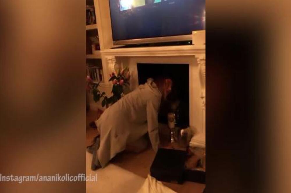 KLEČEĆI ISPRED KAMINA OTKRILA GDE SLAVI NOVU GODINU: Ana Nikolić začudila sve! (VIDEO)