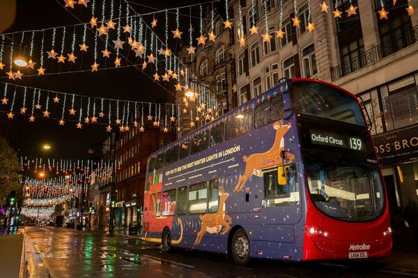 AUTOBUS SE ZABIO U PRODAVNICU: Haos u Londonu!