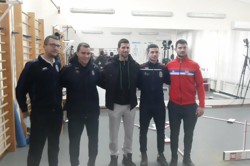 NOVAK VREME PROVODI U BEOGRADU: A danas je posetio zavod za sport!