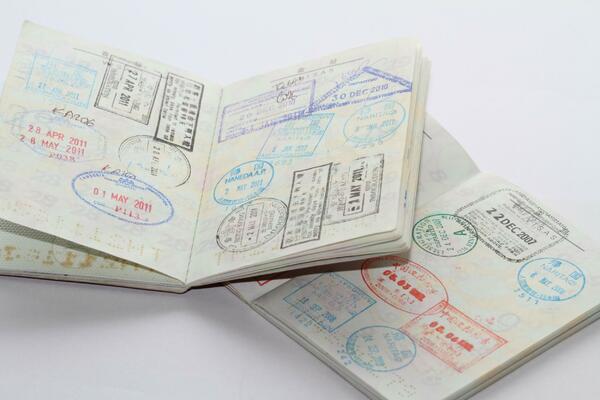 NOVI PAKET SANKCIJA: Bogati Rusi više neće moći da imaju "zlatni pasoš"