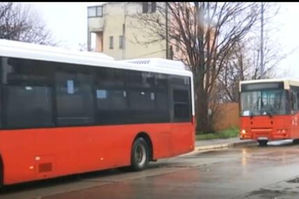 LJUDI OSTALI BEZ TEKSTA KADA SU VIDELI FOTKU JEDNOG DEKE IZ GRADSKOG PREVOZA: I vi ćete KAD VIDITE! (FOTO)