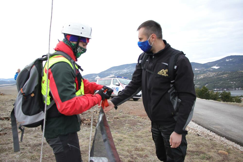 Akcija uspešno završena: Gorska služba i vatrogasci ponašli nestalog muškarca kod Valjeva!