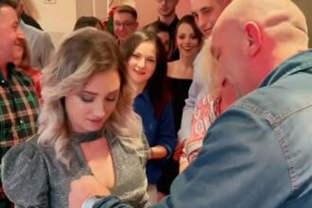 SVEKAR JOJ UPAO U KUPATILO, I OSTAO NEM: Čim je završio, uradio joj je OVO sa stvarima