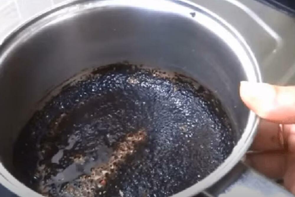 DOMAĆICE SE KUNU U OVE TRIKOVE ZA ČIŠĆENJE ZAGORELOG POSUĐA: Skidaju BAŠ SVE i to u samo par minuta