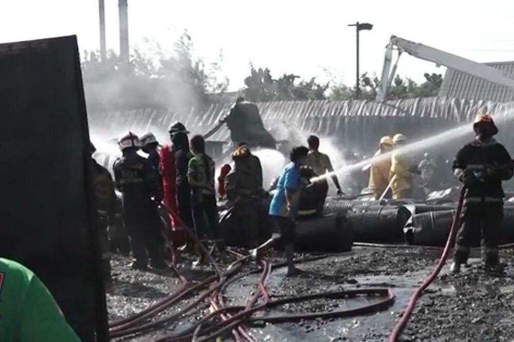BOMBAŠKI NAPADI ŠIROM TAJLANDA: Na meti 17 lokacija, ima povređenih!