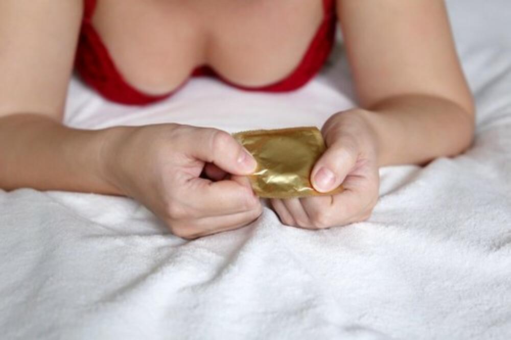 EVO KAKVE SU LJUBAVNICE PO KRVNIM GRUPAMA: Strastvene su nulta, a AB tip ćete HTETI NA PRVU