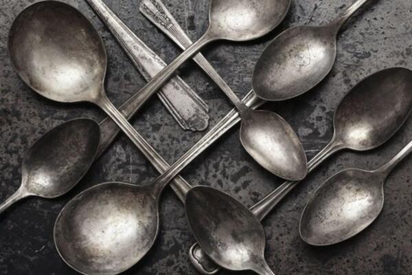 EVO KAKO DA VAM ESCAJG PONOVO ZASIJA KAO NOV: Samo pomešajte OVE SASTOJKE i gledajte MAGIJU (VIDEO)